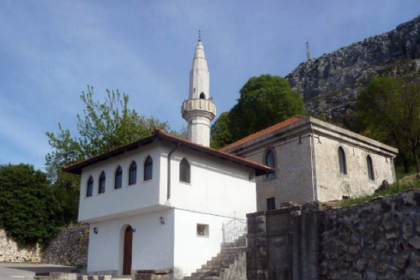 islamska-zajednica-nasilni-upad-u-dzamiju-u-ljubuskom-munifo_647dec9774533