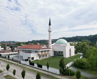 islamski centar i dzamija lukavac