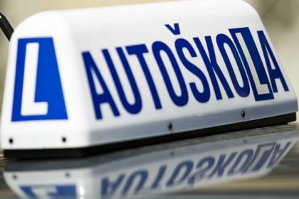 0702 autoskola 2