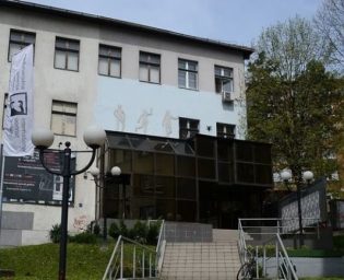2105 galerija portreta