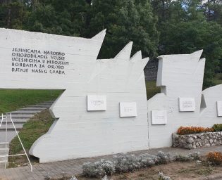 01012020 spomenik banja