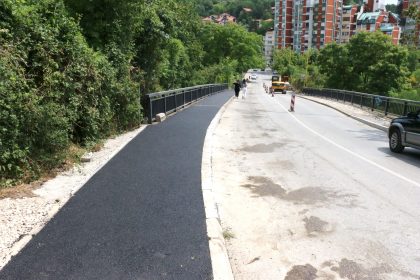 trotoar - gradina