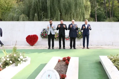 Vlada TK - Delegacija Vlade TK obilježila 82. godišnjicu oslobođenja Tuzle